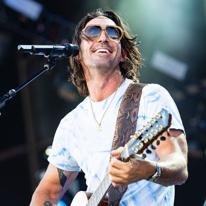 Jake Owen live performance